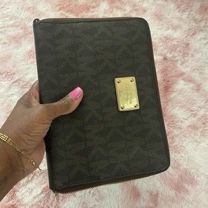 MK wallet